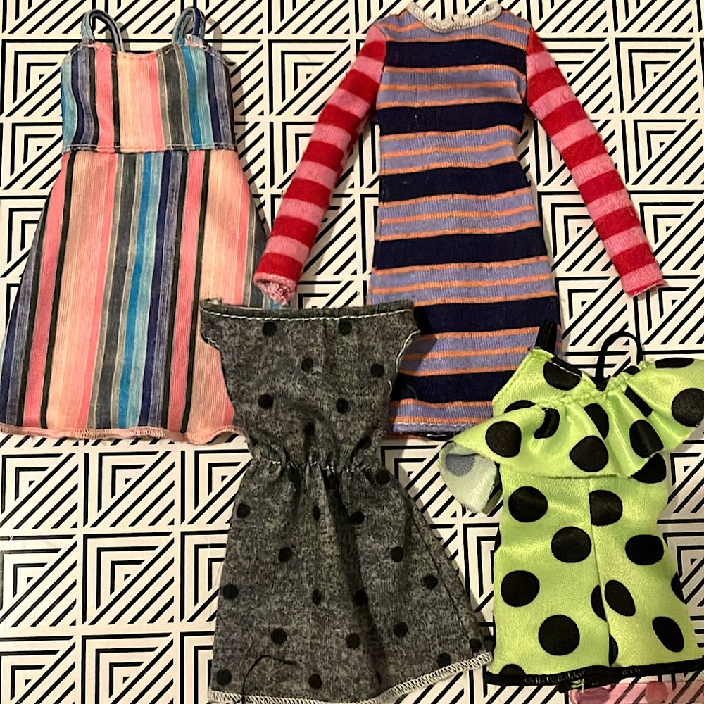 DOLL CLOTHING: FOUR PIECE DRESS SET